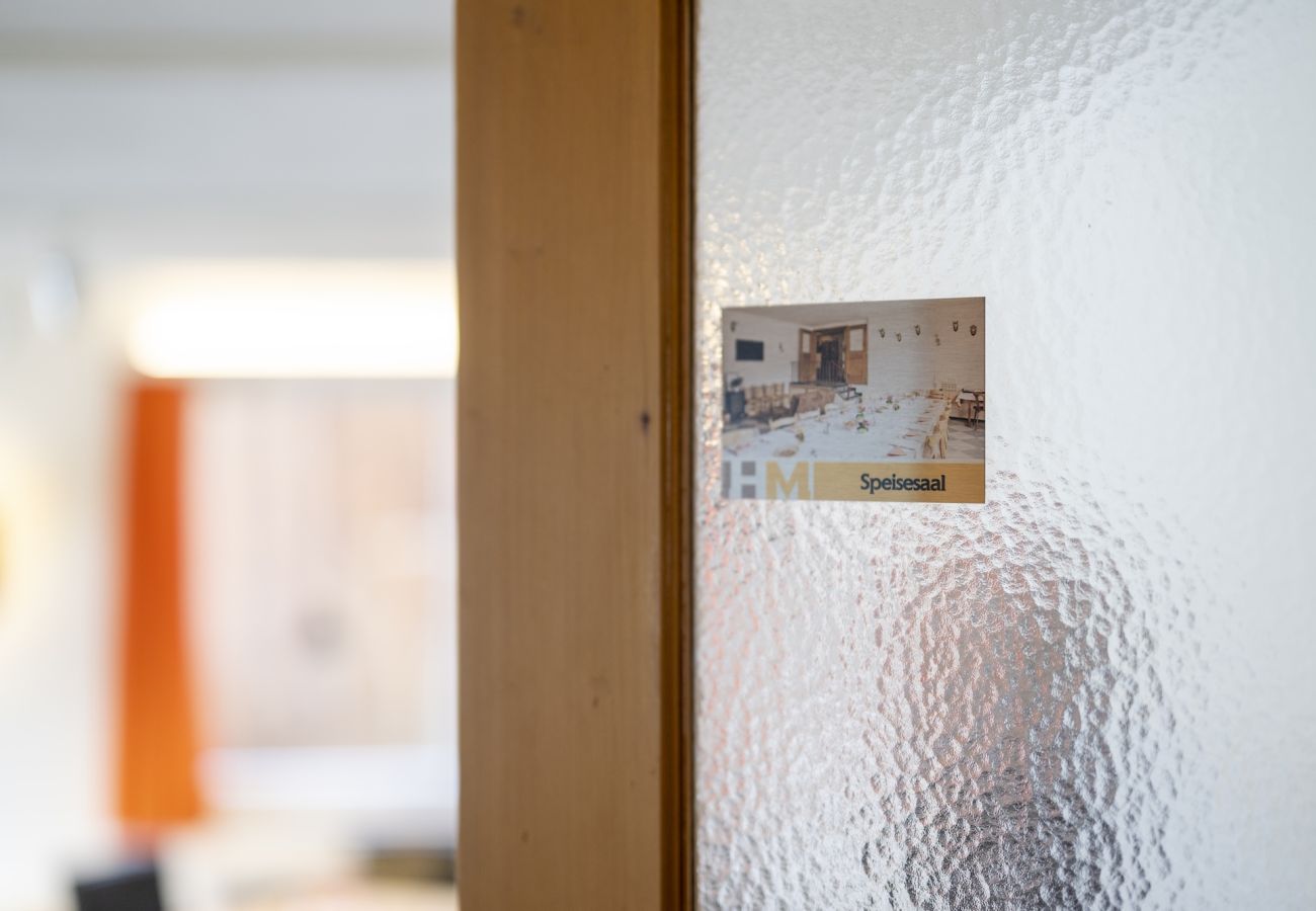 Ferienhaus in Tschlin - Chasa Macun – Grosszügiges Ferienhaus mit professioneller Küche im Bergdorf Tschlin