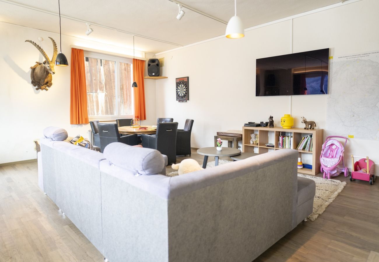 Ferienhaus in Tschlin - Chasa Macun – Grosszügiges Ferienhaus mit professioneller Küche im Bergdorf Tschlin
