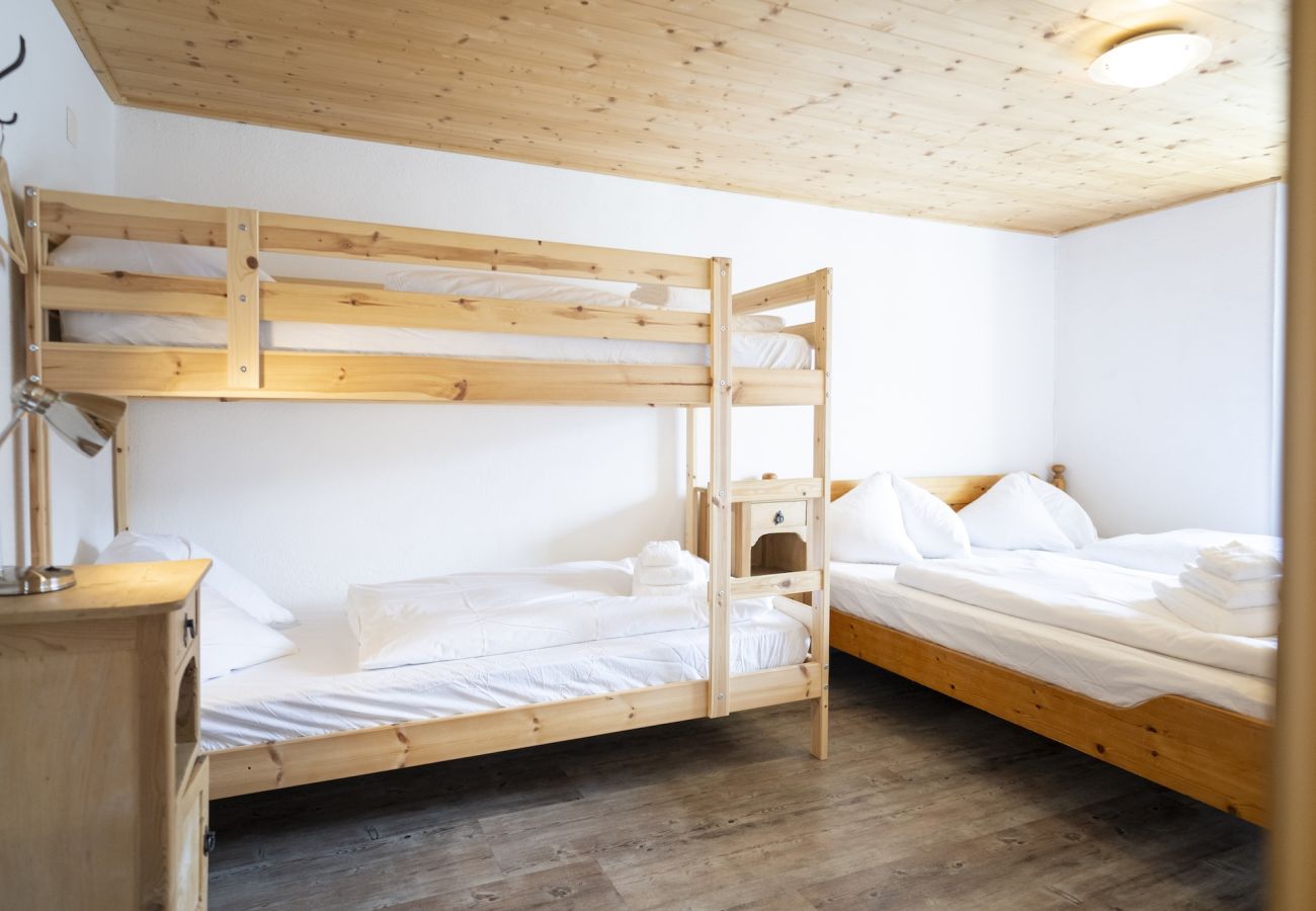 Ferienhaus in Tschlin - Chasa Macun – Grosszügiges Ferienhaus mit professioneller Küche im Bergdorf Tschlin