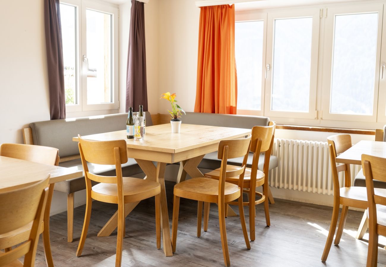 Ferienhaus in Tschlin - Chasa Macun – Grosszügiges Ferienhaus mit professioneller Küche im Bergdorf Tschlin