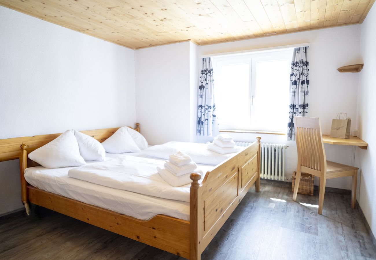 Ferienhaus in Tschlin - Chasa Macun – Grosszügiges Ferienhaus mit professioneller Küche im Bergdorf Tschlin
