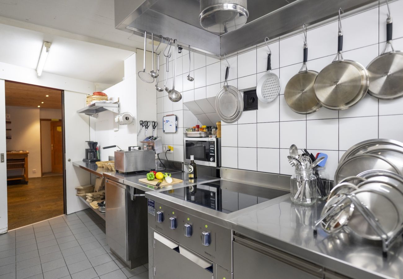Ferienhaus in Tschlin - Chasa Macun – Grosszügiges Ferienhaus mit professioneller Küche im Bergdorf Tschlin