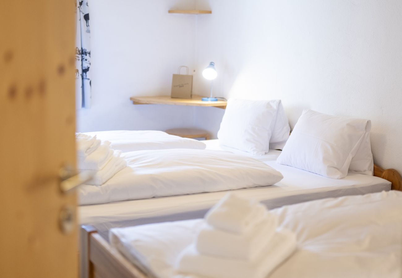 Ferienhaus in Tschlin - Chasa Macun – Grosszügiges Ferienhaus mit professioneller Küche im Bergdorf Tschlin
