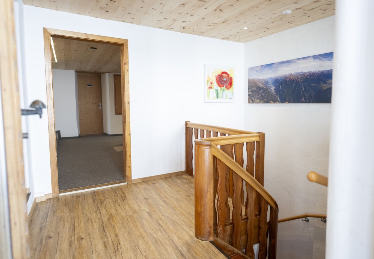 Ferienhaus in Tschlin - Chasa Macun – Grosszügiges Ferienhaus mit professioneller Küche im Bergdorf Tschlin