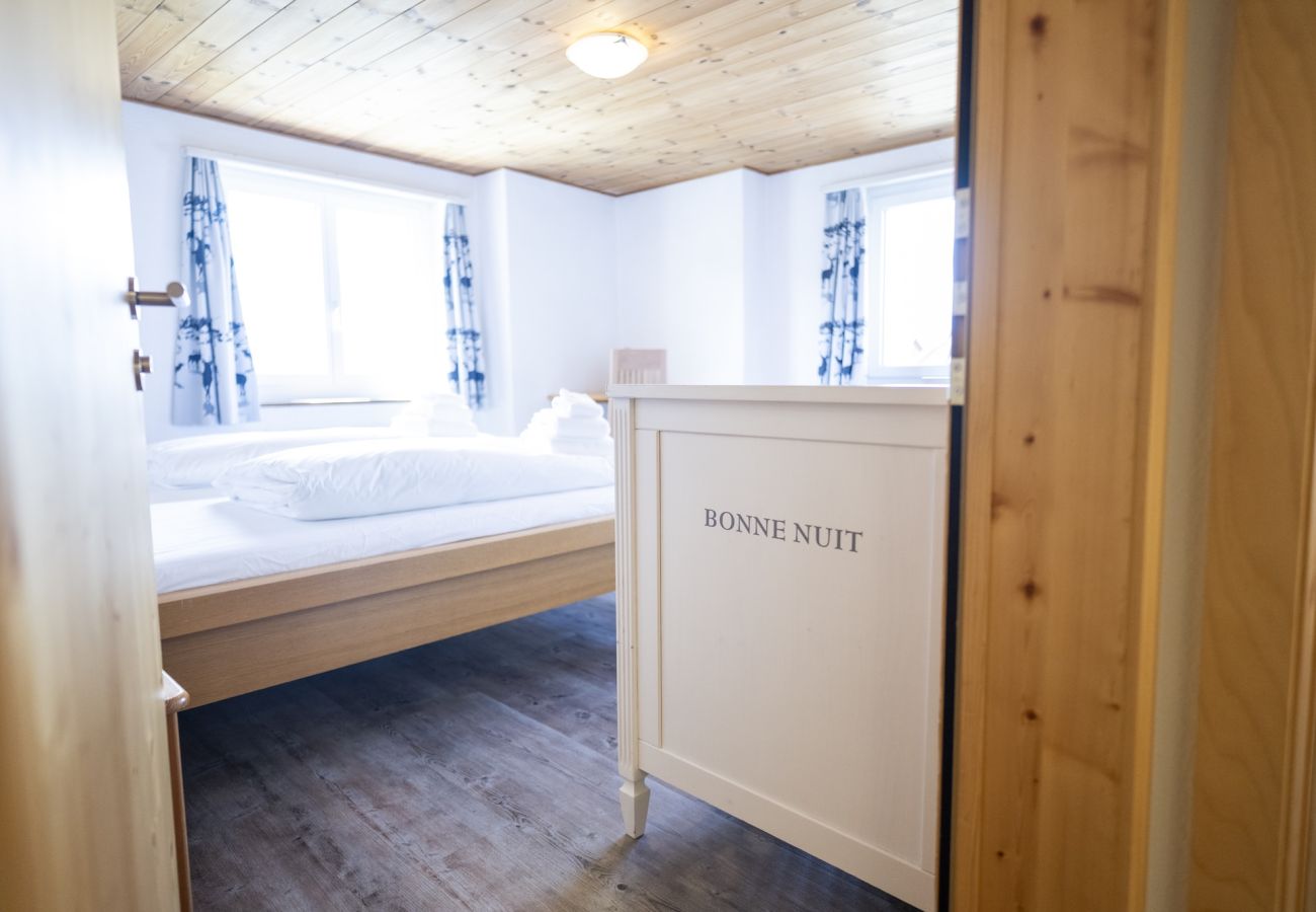 Ferienhaus in Tschlin - Chasa Macun – Grosszügiges Ferienhaus mit professioneller Küche im Bergdorf Tschlin