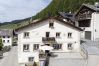 Ferienhaus in Tschlin - Chasa Macun – Grosszügiges Ferienhaus mit professioneller Küche im Bergdorf Tschlin