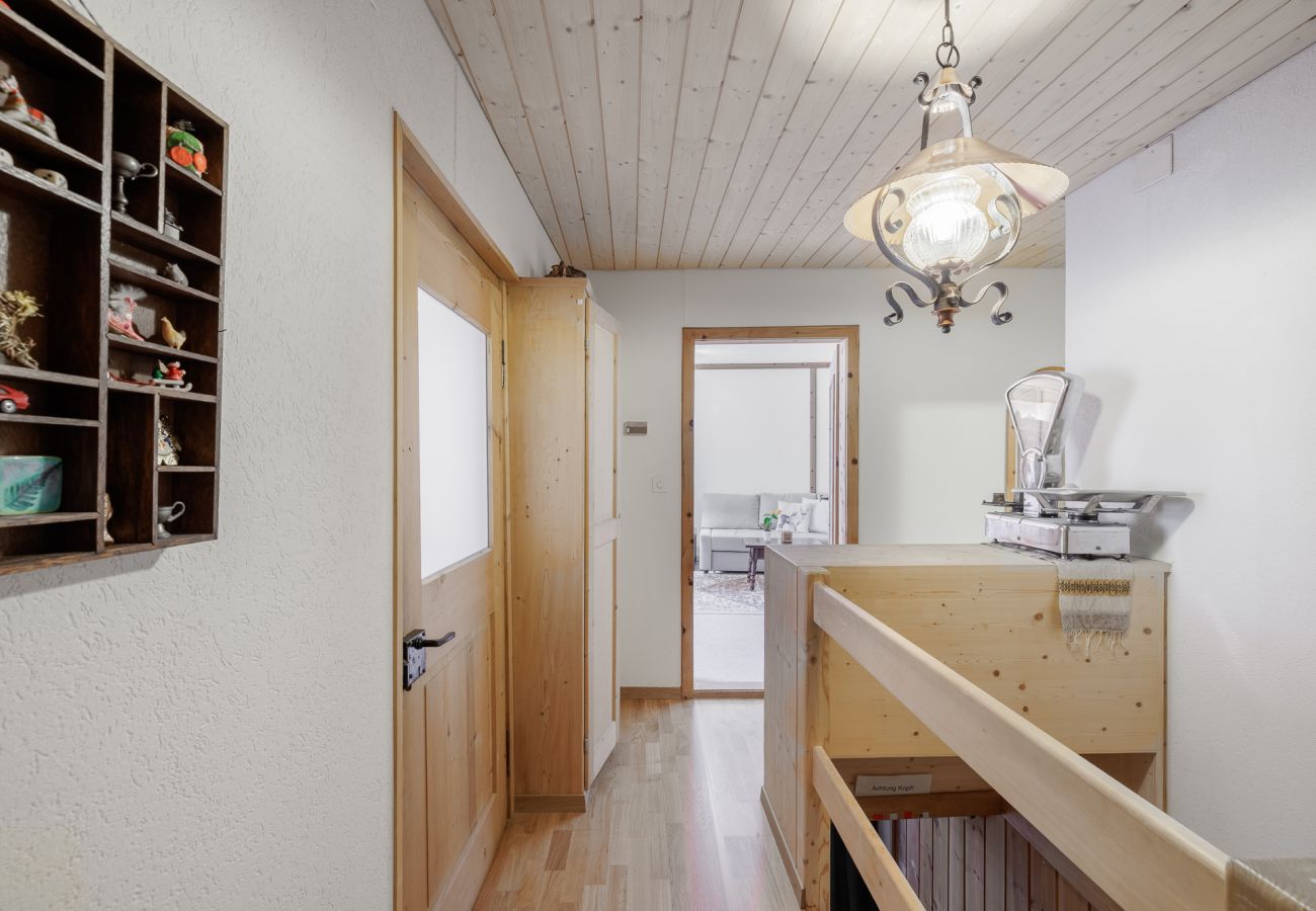 Ferienwohnung in Sent - Chasa d’Uina 2.5 Parterre – Gemütliche Ferienwohnung im Herzen von Sent