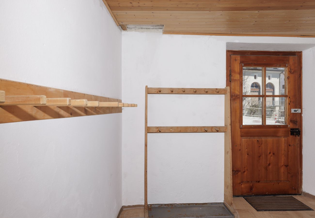 Ferienwohnung in Sent - Chasa d’Uina 2.5 Parterre – Gemütliche Ferienwohnung im Herzen von Sent