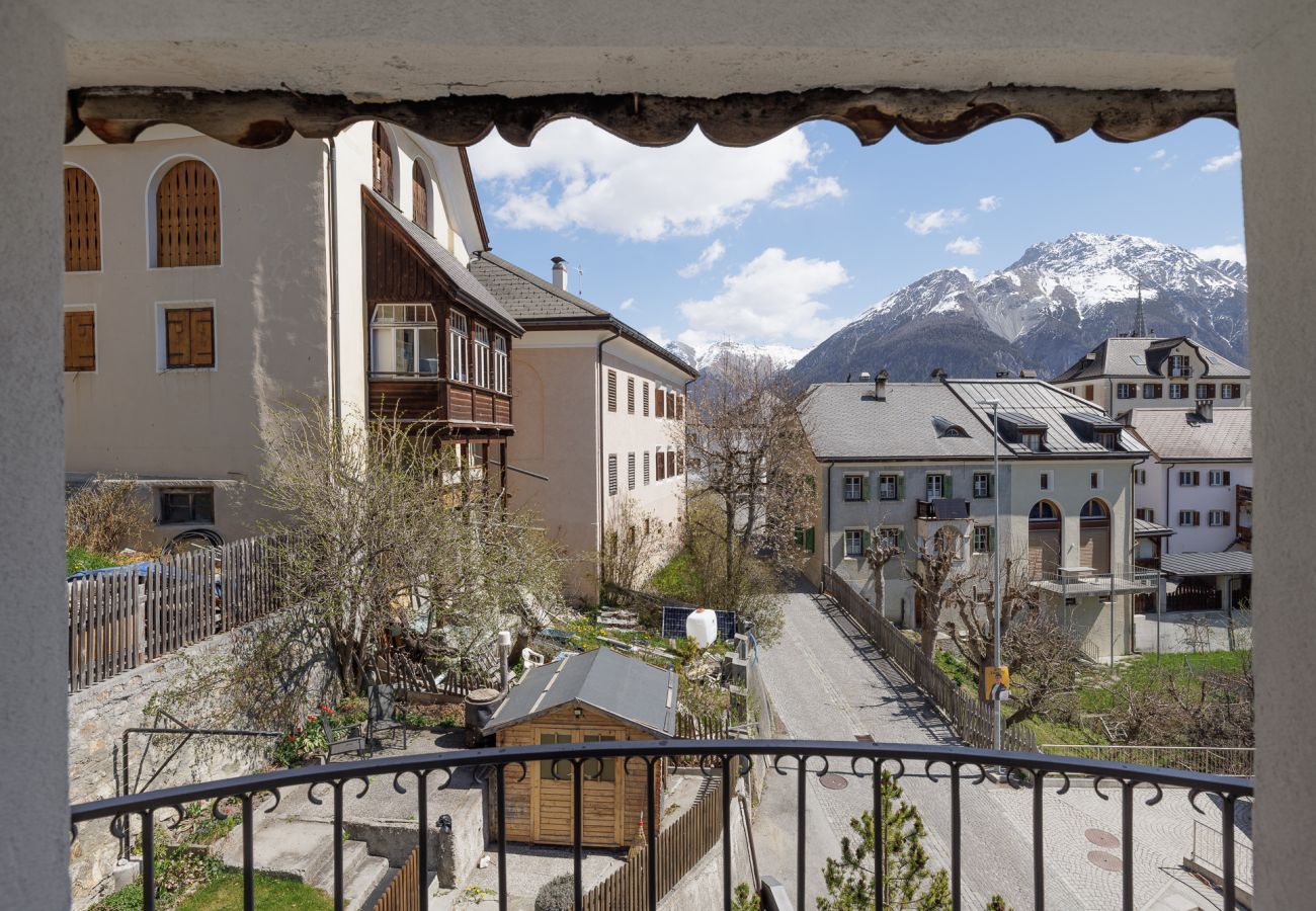 Ferienwohnung in Sent - Chasa d’Uina 4.5 – Grosszügige Dachwohnung im Zentrum von Sent