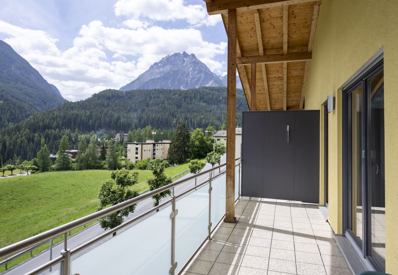 Ferienwohnung in Scuol - Stilvolle Ferienwohnung mit Bergblick im Herzen von Scuol