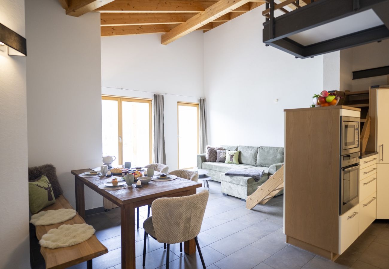 Ferienwohnung in Scuol - Stilvolle Ferienwohnung mit Bergblick im Herzen von Scuol
