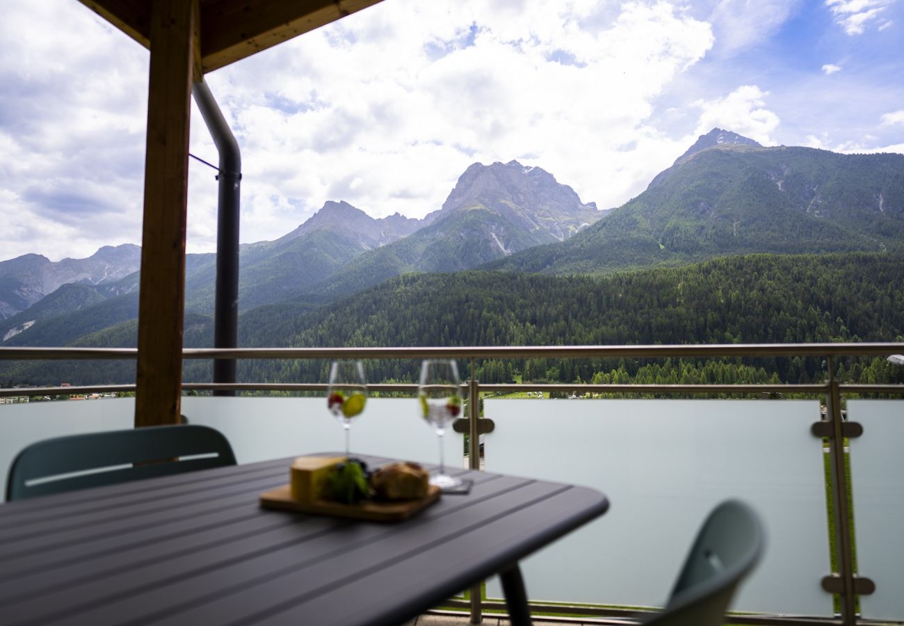 Ferienwohnung in Scuol - Stilvolle Ferienwohnung mit Bergblick im Herzen von Scuol