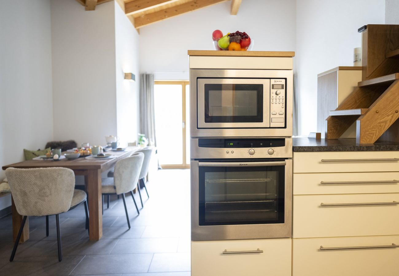 Ferienwohnung in Scuol - Stilvolle Ferienwohnung mit Bergblick im Herzen von Scuol