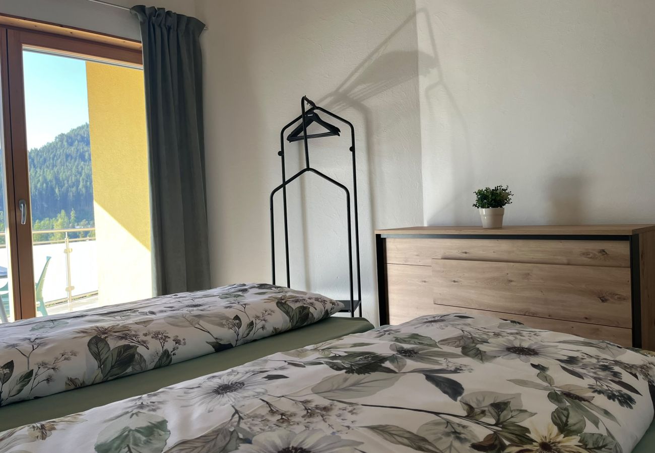 Ferienwohnung in Scuol - Chasa Cour Engiadinais: Stilvolle Ferienwohnung mit Bergblick im Herzen von Scuol