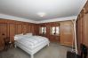 Ferienwohnung in Sent - Gemütliche 4.5-Ferienwohnung am Dorfplatz von Sent