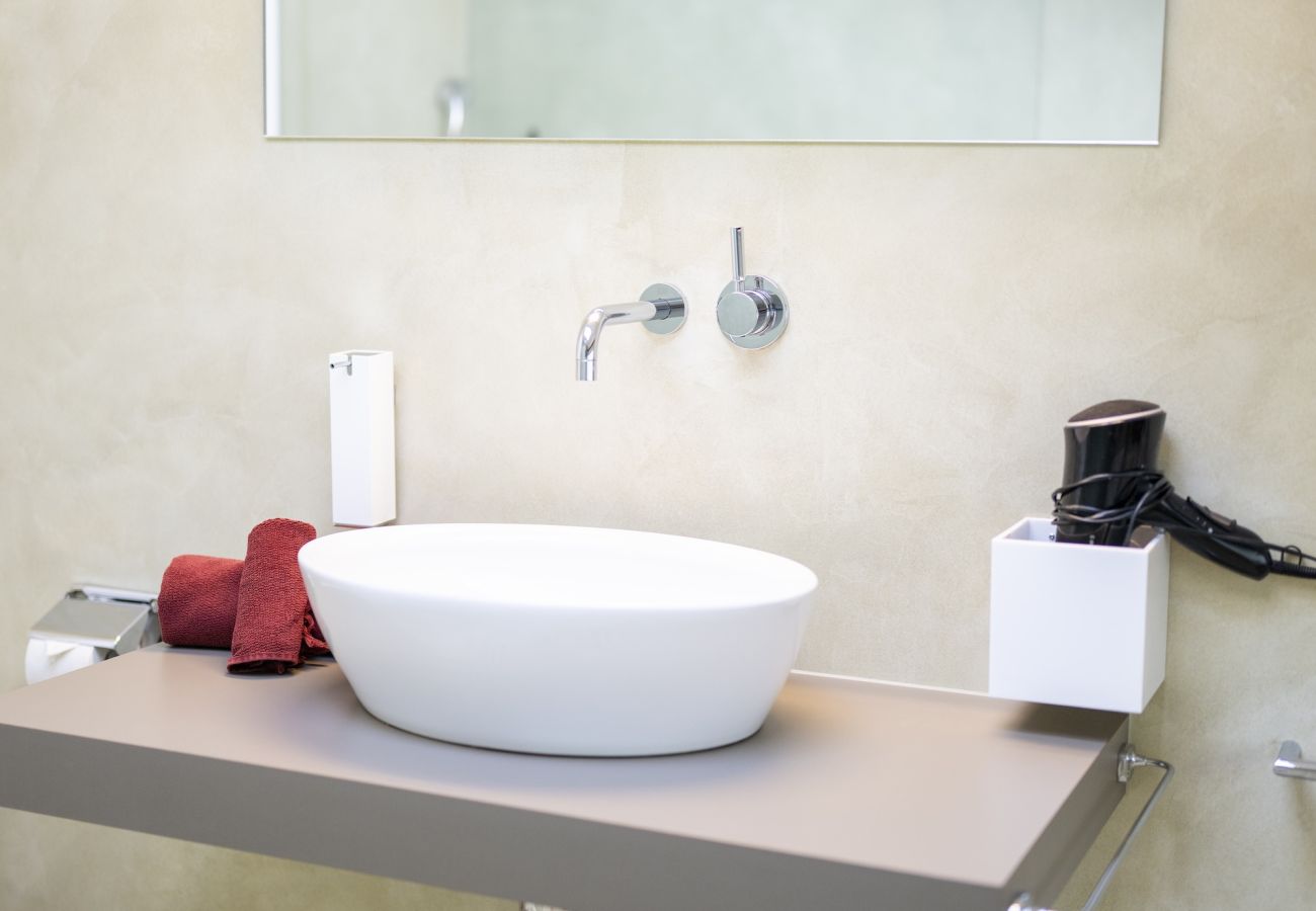 Ferienwohnung in Scuol - Chasa Val 739 - Grosszügiges Ferienhaus mit Gartensauna und Hot Tub in Scuol
