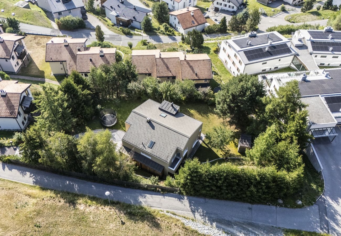 Ferienwohnung in Scuol - Chasa Val 739 - Grosszügiges Ferienhaus mit Gartensauna und Hot Tub in Scuol
